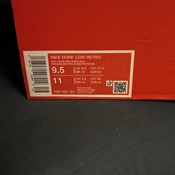 Brand new Nike dunk low size 9 1/2 with OG box - Picture 5 of 6